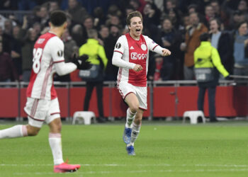 Le milieu de terrain talentueux de l’Ajax pourrait être la réponse au problème de pivot de Leeds