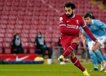 La légende africaine Okocha exhorte Mo Salah à rejoindre Barcelone: ​​«  Son énergie est épuisée avec Liverpool  »