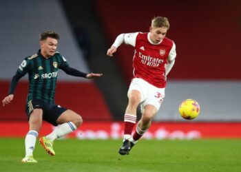 Marcelo Bielsa commente le milieu de terrain de Leeds Jamie Shackleton