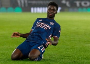 Les fans d’Arsenal réagissent à l’affichage de Bukayo Saka en Ligue Europa contre Benfica