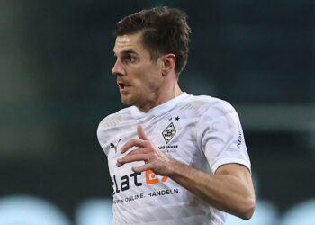 Thomas Tuchel regarde la star du Borussia Mönchengladbach –