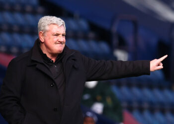 Rapport: Steve Bruce ne sera pas limogé par Newcastle malgré de mauvais résultats