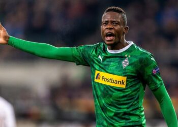 Le prix du milieu de terrain de Bundesliga lié à Liverpool réduit de plus de moitié