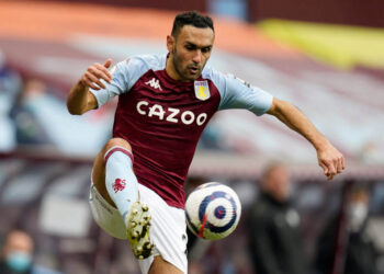 Aston Villa prête à laisser partir Ahmed Elmohamady avec Frédéric Guilbert qui prend ses fonctions