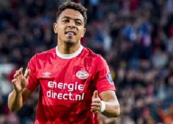 Liverpool cible Arsenal rejette qui le détruit maintenant aux Pays-Bas – rapport