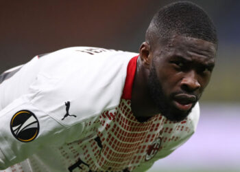 «  Milan a de la chance  » – Les légendes des Rossoneri saluent Chelsea Loanee Tomori –