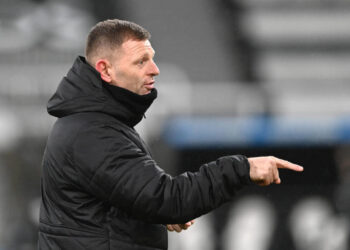 Graeme Jones embarrassé par les informations selon lesquelles les joueurs de Newcastle United veulent qu’il remplace Bruce