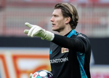 Le gardien de Liverpool en disgrâce regardé par le Bayern