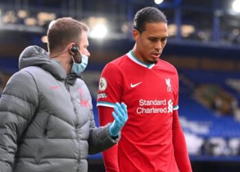 Dalglish nomme les «  facteurs contributifs  » au déclin de Liverpool