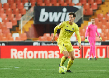 Manchester United et Manchester City intéressés par Pau Torres de Villarreal