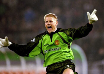Peter Schmeichel a tort à propos de Jurgen Klopp – et Carragher lui a fait savoir