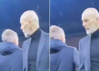 (Vidéo) Le manager de l’AC Milan perd son sang-froid et envoie chercher la sœur de Solskjaer après le match: « Votre sœur est une bonne équipe, votre sœur! »