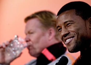 Les plans de Koeman pour amener Wijnaldum en Espagne font face à un coup dur