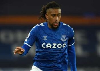 La timidité d’Alex Iwobi est la preuve qu’il ne mérite pas le n ° 10 à Everton