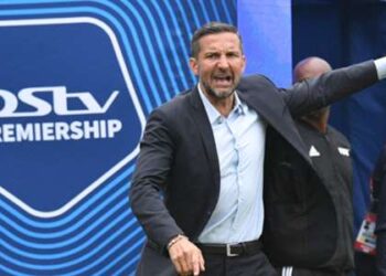 «  Ce n’est pas possible  » – Zinnbauer, entraîneur d’Orlando Pirates, minimise la discussion sur le titre PSL