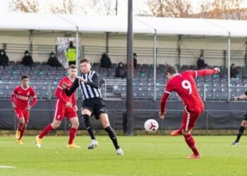Un jeune de Liverpool souffre d’une blessure dévastatrice au LCA