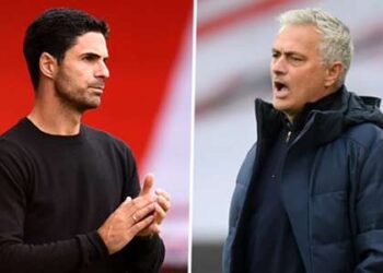 «  Je ne regarde pas en bas  » – Le patron des Spurs, Mourinho, vise une fouille sournoise à Arsenal avant le derby du nord de Londres
