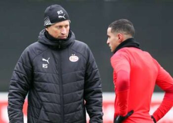 Le prodige du PSV Ihattaren sur le point de partir après des retombées avec l’entraîneur Schmidt