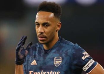 «  Aubameyang peut être assez en colère  » – Le capitaine d’Arsenal endurcit ses jeunes coéquipiers, dit Saka