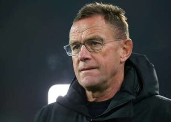 Ralf Rangnick s’entretient sur le retour de Schalke malgré ses liens avec le travail en Allemagne