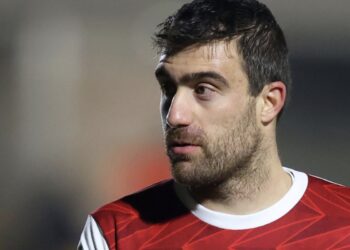 Les secrets scintillants du super-espion Sokratis |    … un blog Arsenal