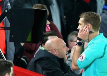 Les fans de Liverpool réagissent aux nominations officielles pour la cravate de Chelsea