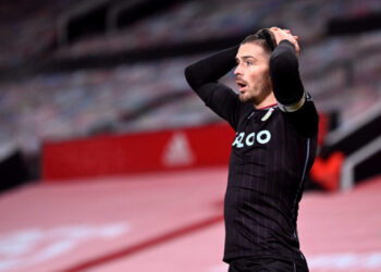 L’agent estime que Jack Grealish d’Aston Villa a intérêt à rester silencieux sur la Super League afin de ne pas gêner le mouvement du big-six