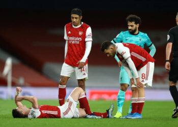 Blessure à Arsenal avec Kieran Tierney face à des semaines en marge