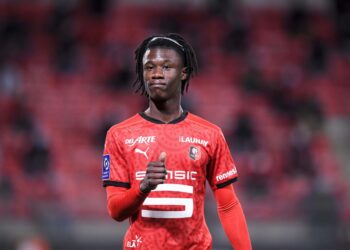 Liverpool en tête de file d’attente pour le phénomène du milieu de terrain chez les adolescents, le Real Madrid ne pouvant pas offrir de place de départ – Rapport