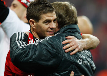 Kenny Dalglish conseille Steven Gerrard pour un emploi à Liverpool