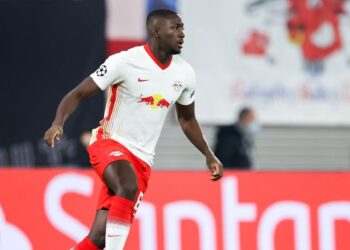 Liverpool cible Konate «  moins cher que prévu  », déclare Falk