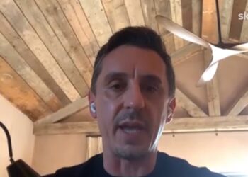 Gary Neville accuse les six grands PL de «  tentative de meurtre  » avec ESL