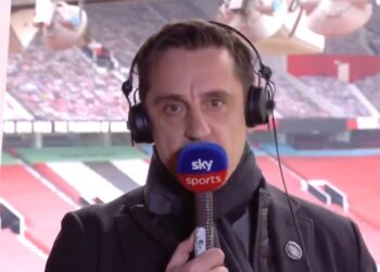 Neville dénonce la hiérarchie de Liverpool et de Manchester United