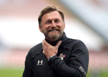 Ralph Hasenhüttl s’exprime sur son avenir à Southampton en suivant le lien des Spurs