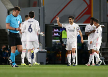 Vinicius Junior se prépare alors que le Real Madrid prend la tête du match aller