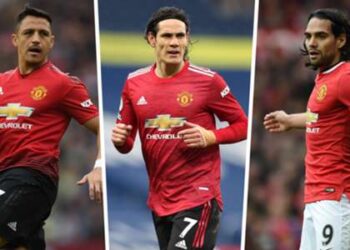 Neville craignait que Cavani ne soit un autre Falcao ou Alexis mais veut maintenant une prolongation du contrat de Man Utd