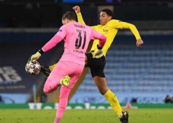 «  J’ai définitivement gagné le ballon équitablement  » – Bellingham frustré par les officiels alors que Dortmund perd à Man City