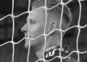 Premières pensées de la Ligue Europa: gardien de but, arrière gauche, attaquant …