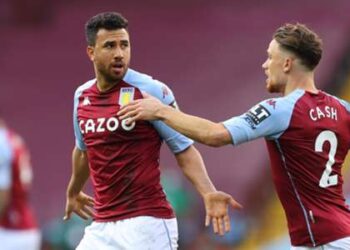 La star d’Aston Villa Trezeguet a anticipé ses héroïques de but contre Fulham