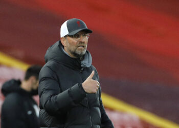 Peter Crouch rend son verdict sur les quatre meilleures chances de Liverpool