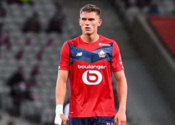 Botman avec admission «rêve» PL;  répond au lien de Liverpool