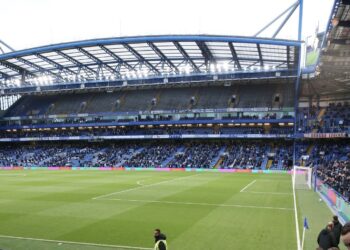 Opinion: 8000 fans plus fort que 40000