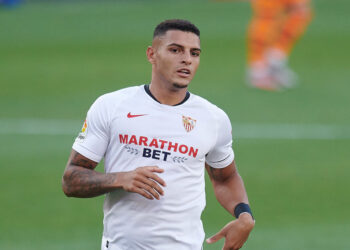 Séville devance Valence alors que la course au titre de la Liga s’accélère