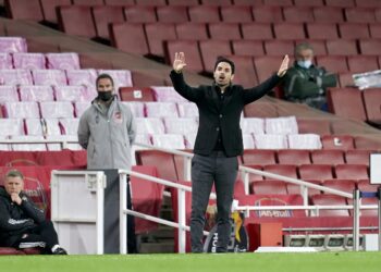Les fans d’Arsenal appellent à la tête de Mikel Arteta après la sortie de la Ligue Europa