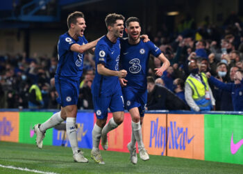 Chelsea exerce les démons de la finale de la FA Cup et se rapproche du top quatre avec la victoire sur Leicester