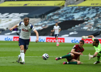 Harry Kane a dit à Tottenham Hotspur qu’il voulait partir cet été