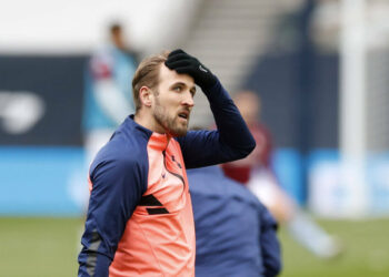 La position de Daniel Levy sur Harry Kane après que Manchester United a fait une enquête directe