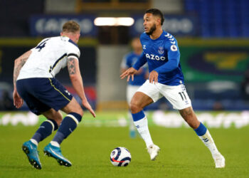 L’attaquant d’Everton Joshua King s’ouvre sur l’échec de Manchester United