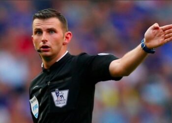Michael Oliver n’a pas eu son mot à dire sur le report de Manchester United contre Liverpool