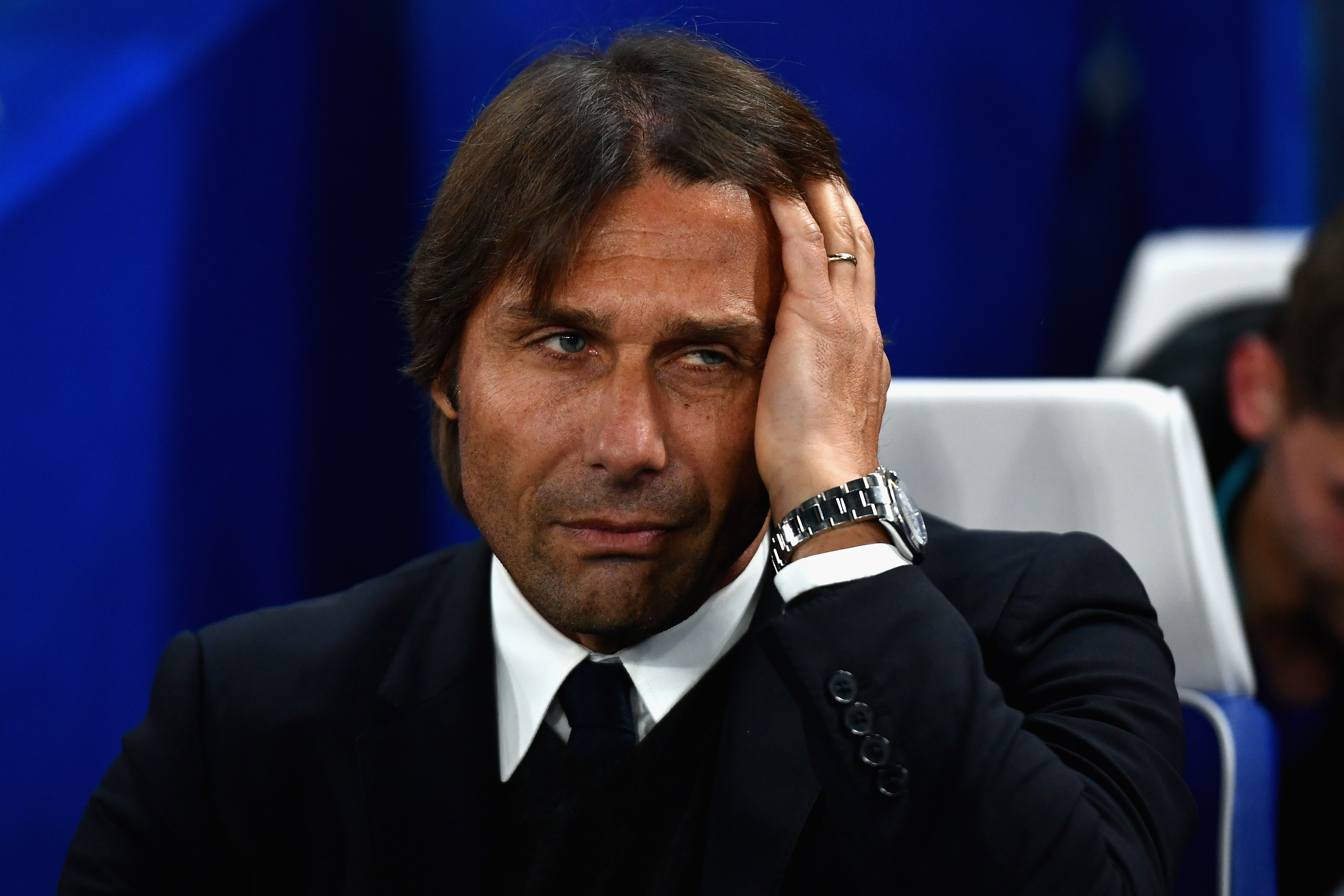 Antonio Conte laisse entendre qu'il pourrait quitter Tottenham après la défaite de Burnley